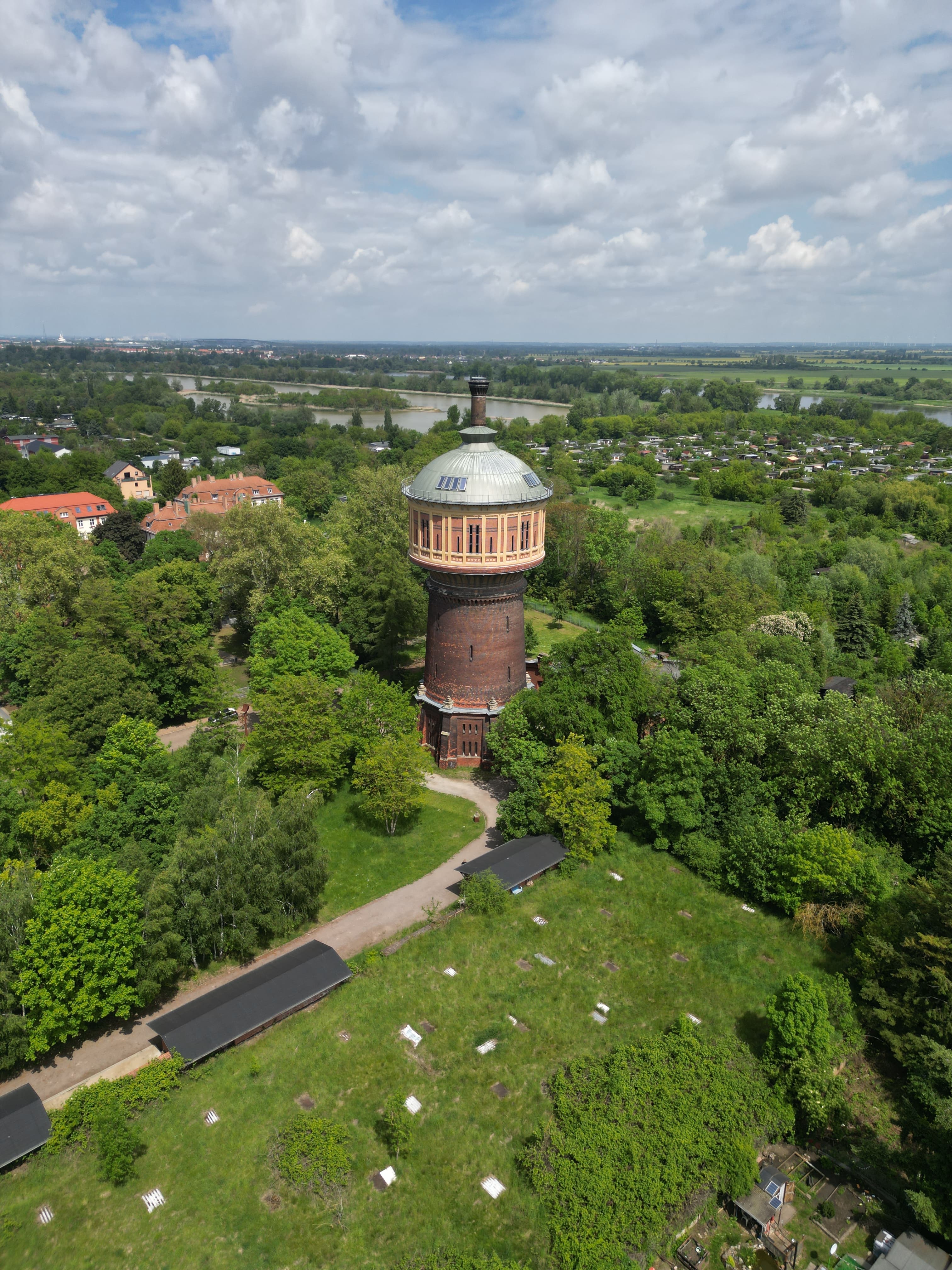 Blick auf die Liegewiese